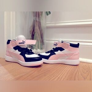 Puma Size1. Never worn.